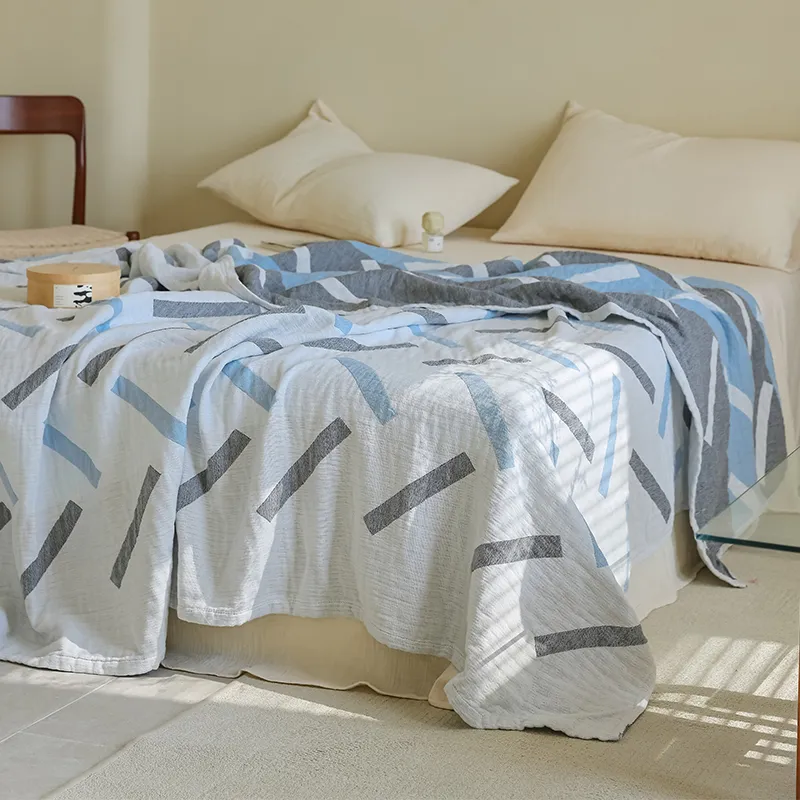 Трехслойный хлопковый плед из стиранной марли, универсальный