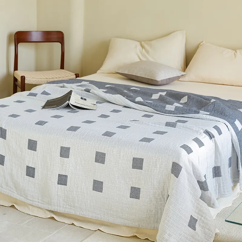 Трехслойный хлопковый плед из стиранной марли, универсальный