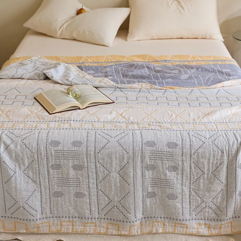 Трехслойный хлопковый плед из стиранной марли, универсальный