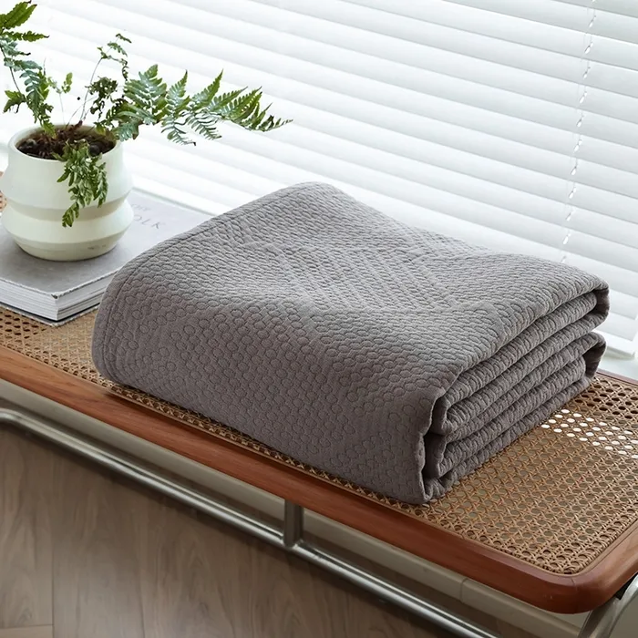 Утепленный шестислойный хлопковый плед из марли с жаккардовым узором