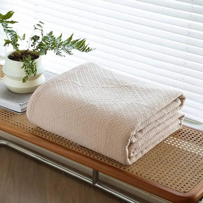 Утепленный шестислойный хлопковый плед из марли с жаккардовым узором