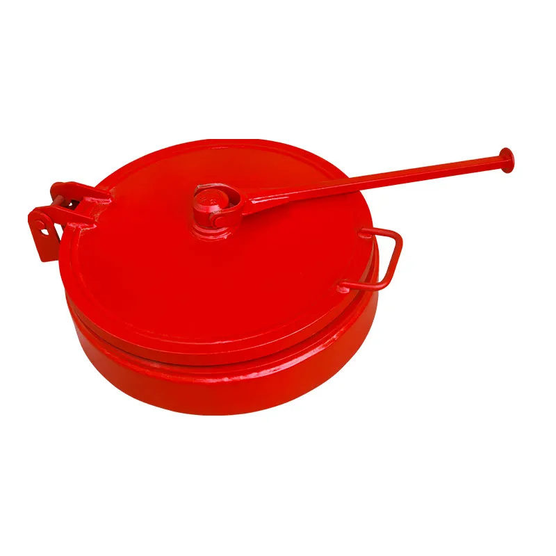 Внутренний четырехлапый люк