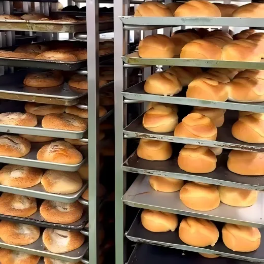 Руководитель стал «главным контролером качества», выйдя на производственную линию; прозрачные цеха укрепляют защиту пищевой безопасности