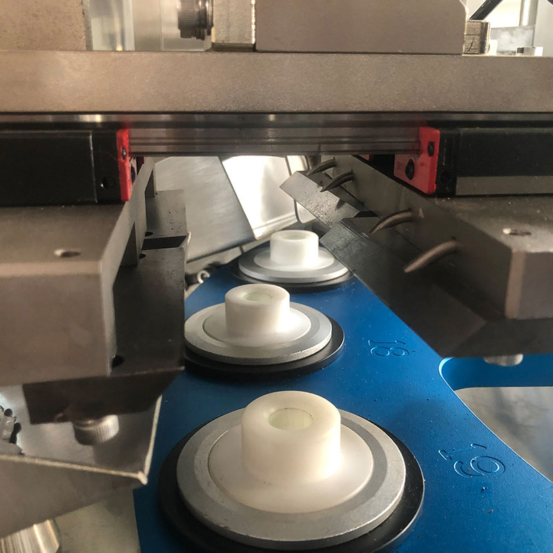 KPGFW-350B2-120D Двухпозиционная фасовочно-запаечная машина для капель