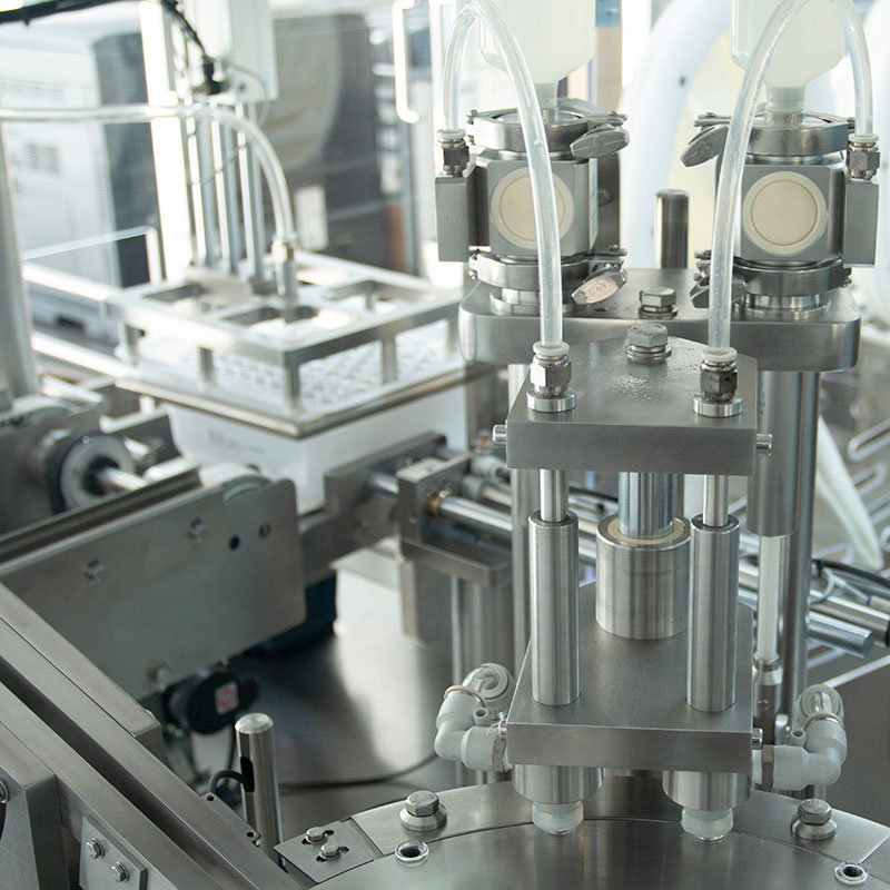 KPGZB200 Вакуумная машина для наполнения и закрытия предварительно заполненных шприцев