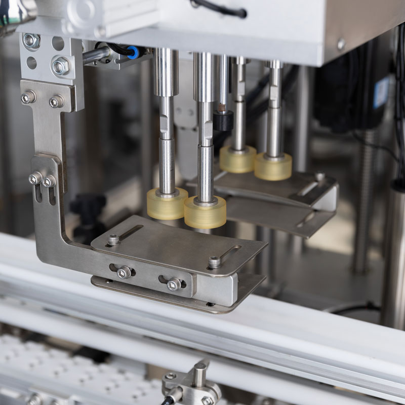 Автоматический фасовочно-укупорочный автомат – Линия производства дезинфицирующих средств