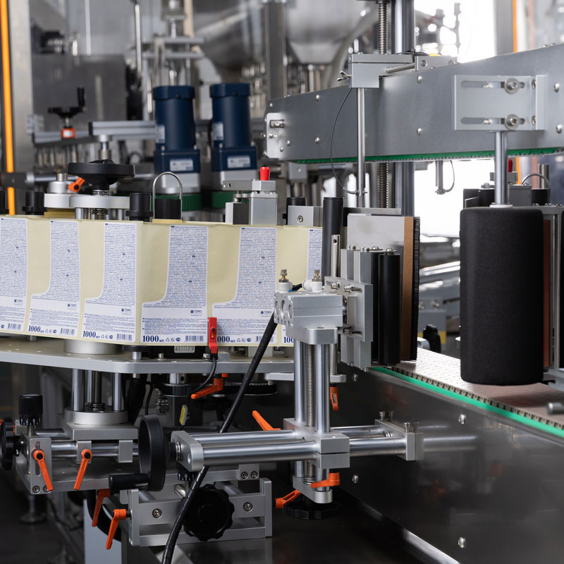 Автоматический фасовочно-укупорочный автомат – Линия производства дезинфицирующих средств