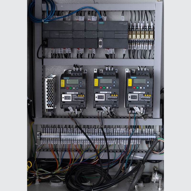 Двухголовочный взрывозащищенный фасовочно-укупорочный автомат для линиментов