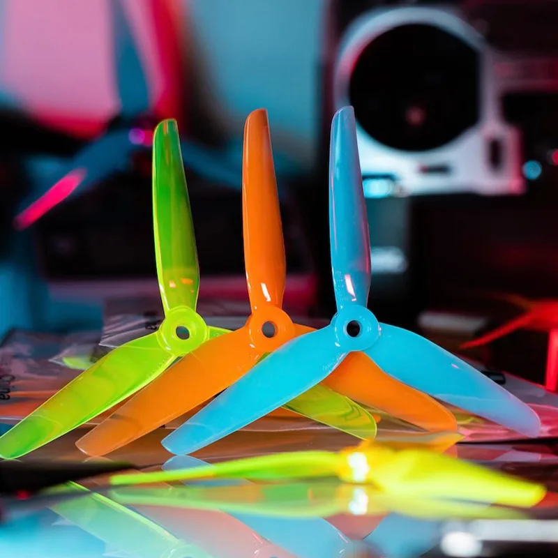 HQProp Совместный выпуск с HeadsUp R38