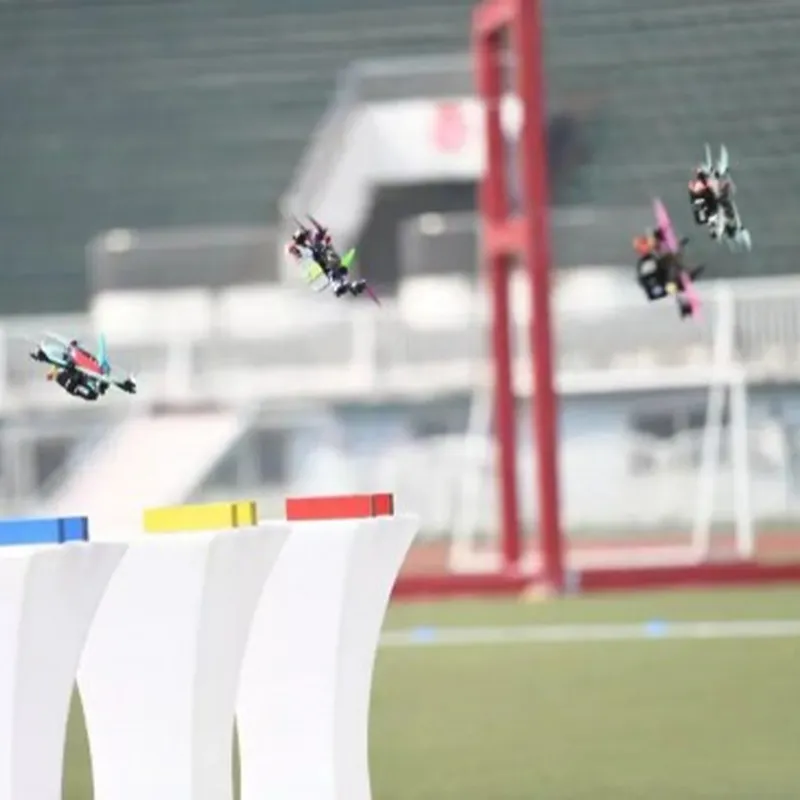 Премьера в Китае! «Формула-1 в воздухе» пронеслась над Шанхаем: Кубок мира по гонкам дронов вызвал настоящий фурор