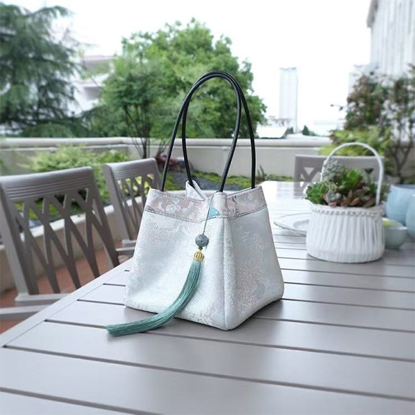 Сувенирная продукция “Шёлковый путь”