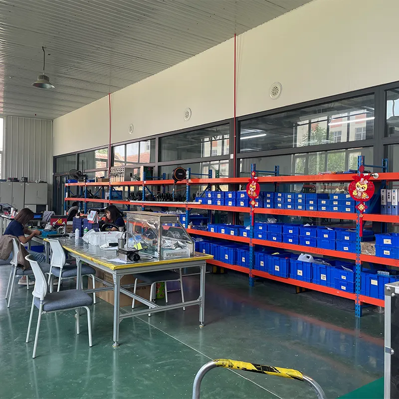 Решение задачи маркировки поддонов! Ручной маркиратор Huoshi H2 подходит для всех типов поддонов — пластиковых и деревянных.