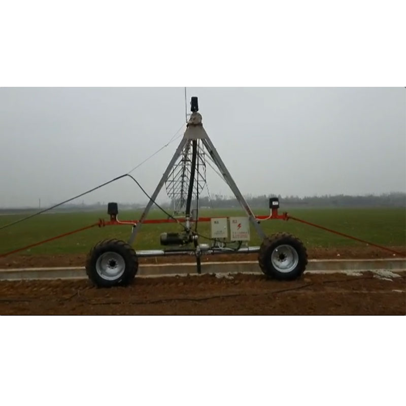 Новость № 3: Интеллектуальное дождевальное орошение питает поля, технологии обеспечивают обильный урожай – оборудование для дождевального орошения Hebei Chongsheng используется на полях, способствуя водосберегающему сельскому хозяйству и повышению эффективности