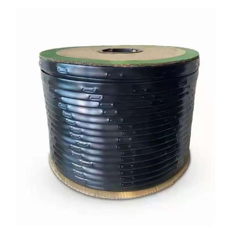 Капельная лента с внутренними встроенными капельницами