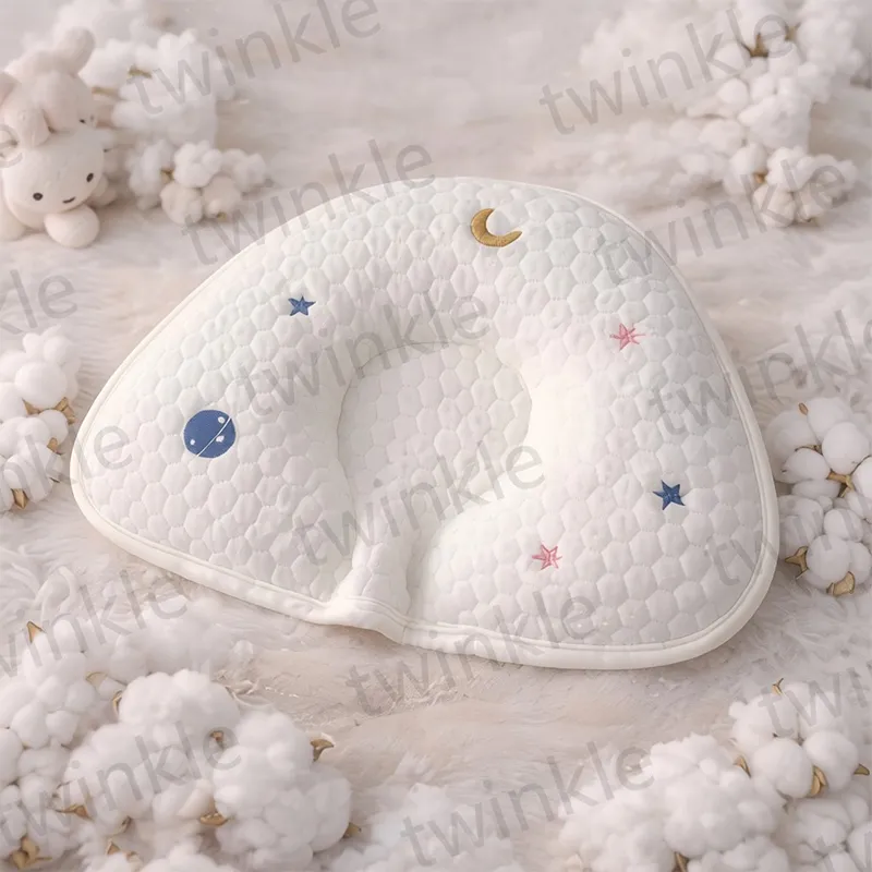 Анатомическая подушка «Облачко» для младенцев