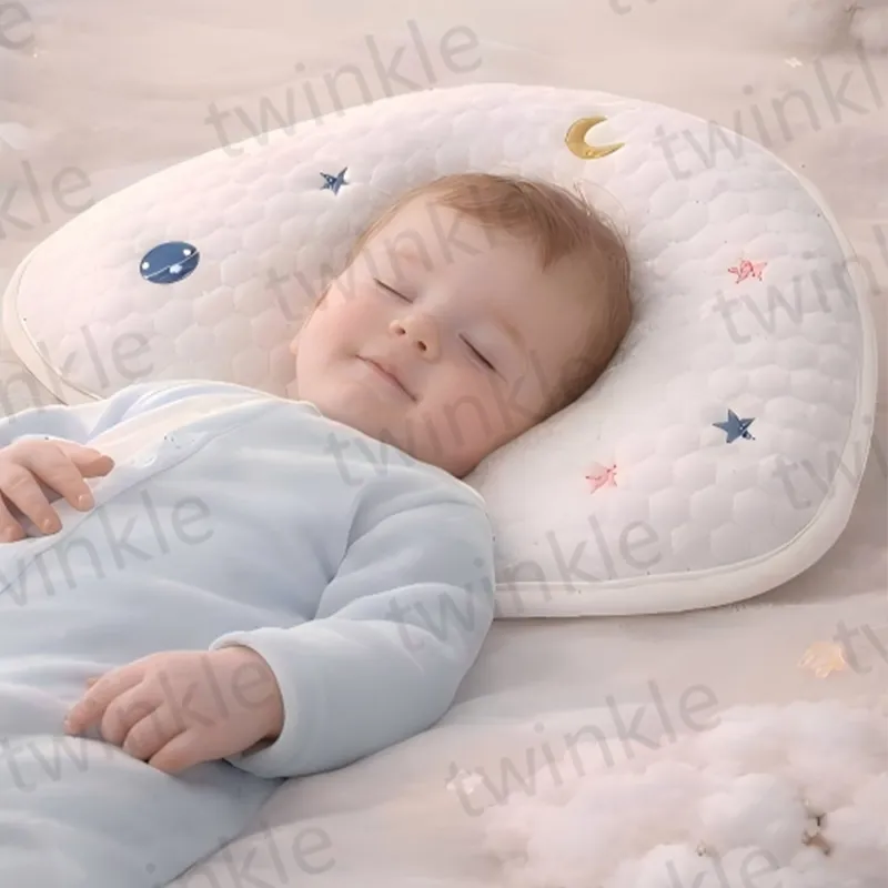 Анатомическая подушка «Облачко» для младенцев