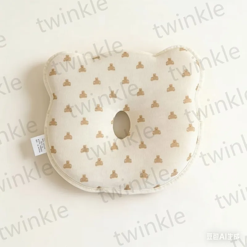 Анатомическая подушка для младенцев в форме медвежонка