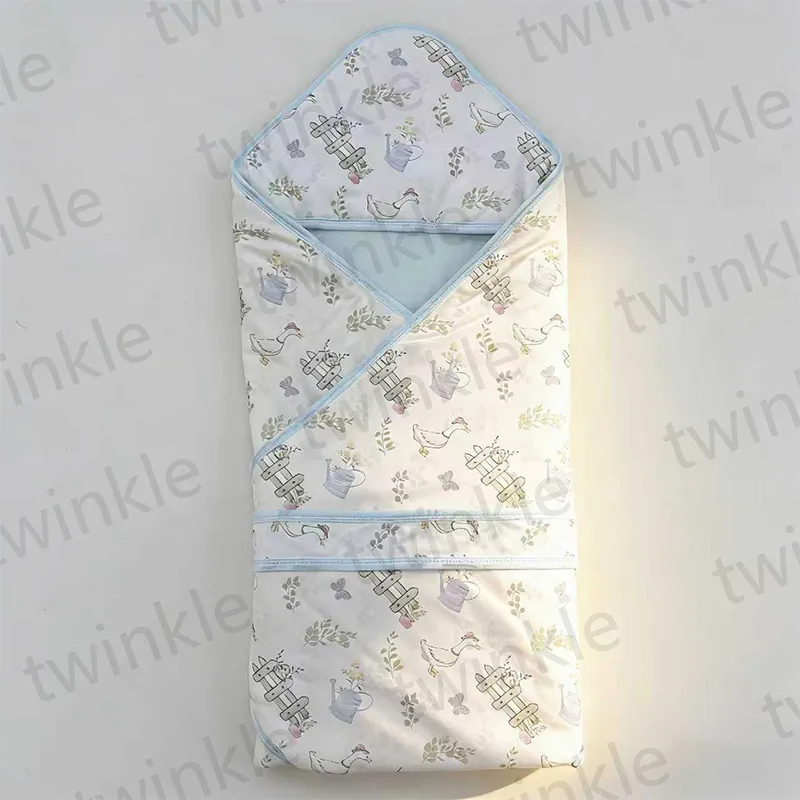 Тонкая пелёнка-конверт из хлопка с треугольным капюшоном для младенцев