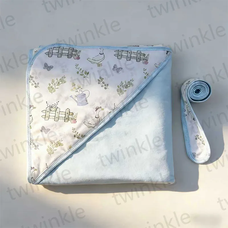 Тонкая пелёнка-конверт из хлопка с треугольным капюшоном для младенцев