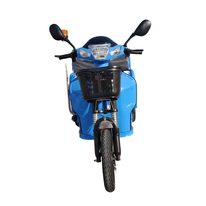 Быстрый электрический трехколесный мусоровоз