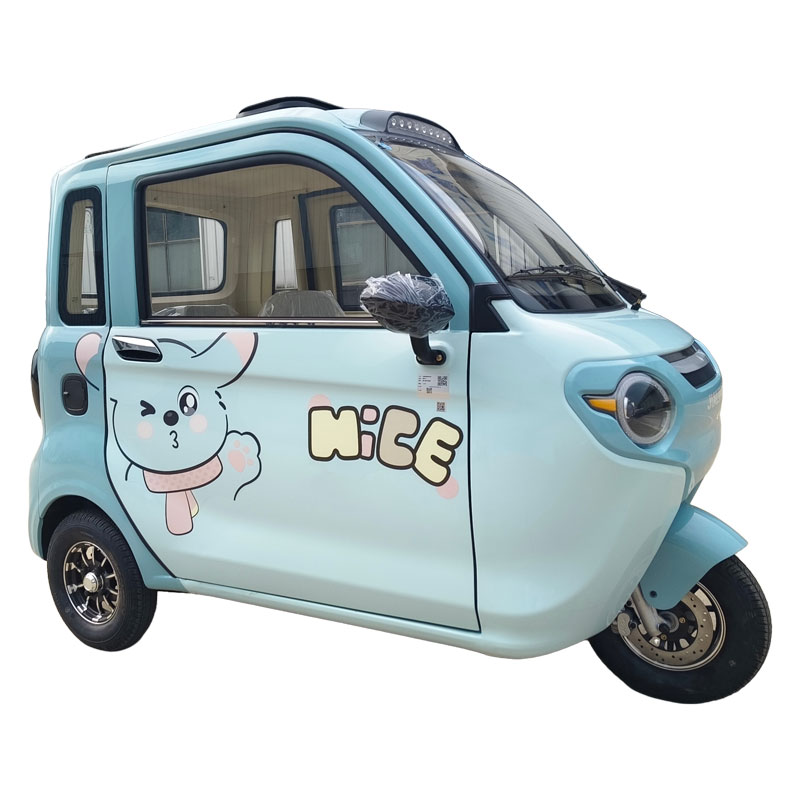 Полностью закрытый трицикл Моли V2