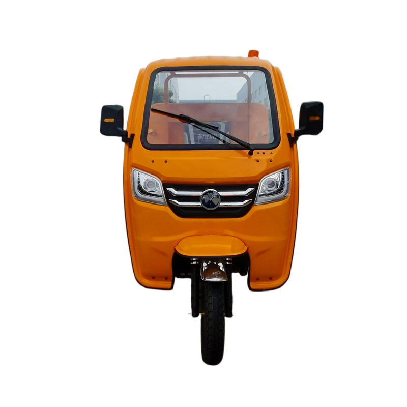 Трехколесный мусоровоз длиной 1,5 м