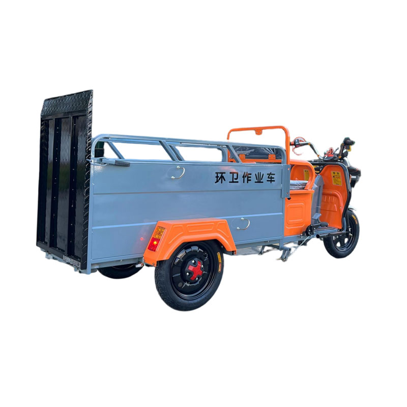 Трехколесный мусоровоз с двумя баками