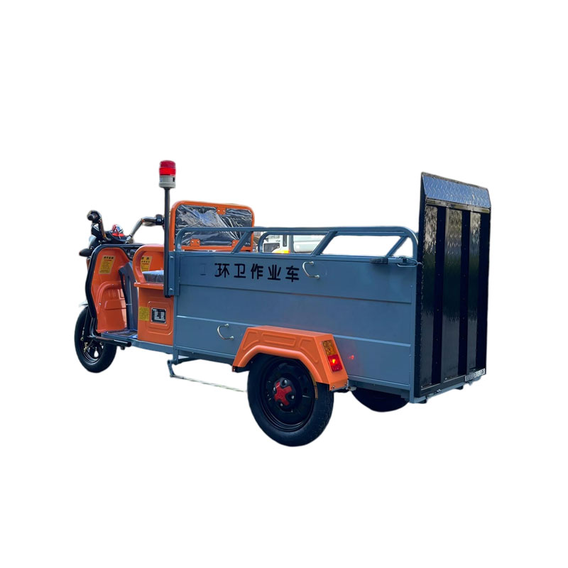 Трехколесный мусоровоз с двумя баками