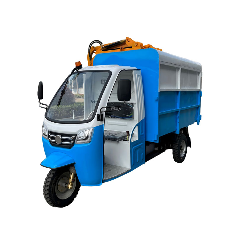 Трехколесный мусоровоз с опрокидывающимся баком