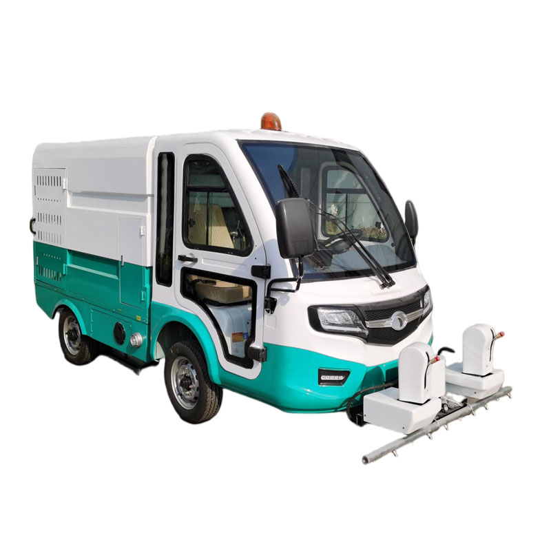 Четырехколесный автомобиль для мойки под высоким давлением