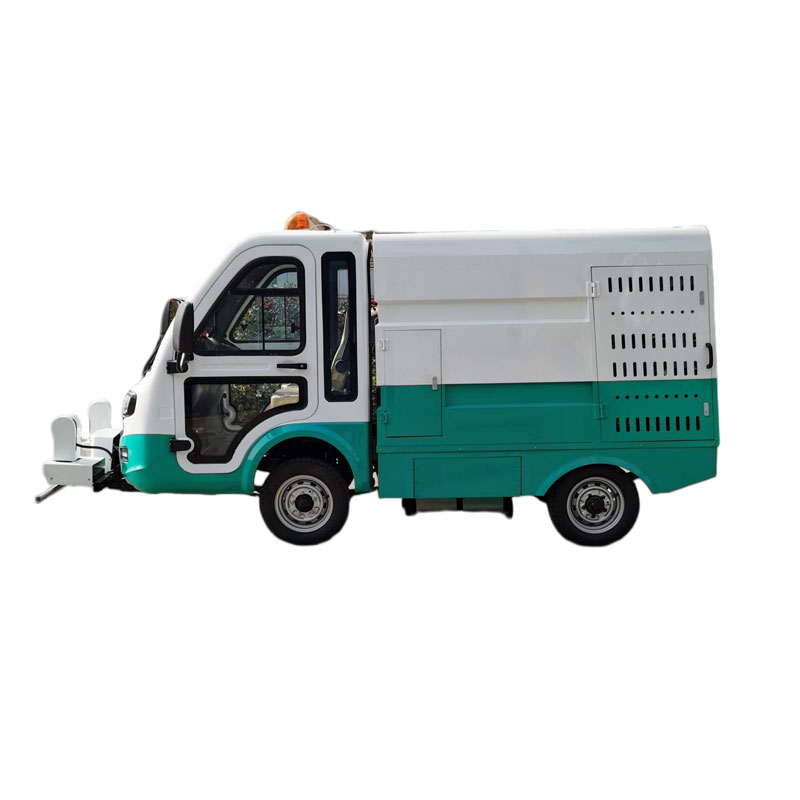 Четырехколесный автомобиль для мойки под высоким давлением