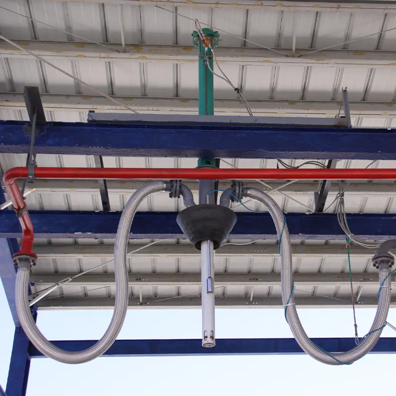 Координатный балочный пневматический герметичный наливной стояк для подсливной погрузки автомобильных цистерн