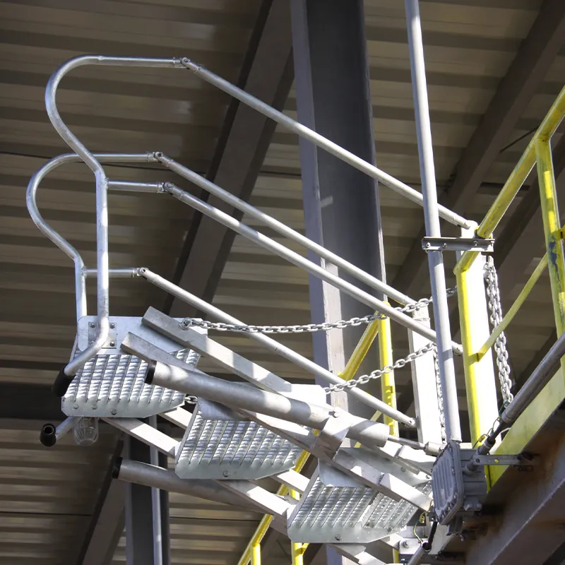 Легкий ступенчатый трап