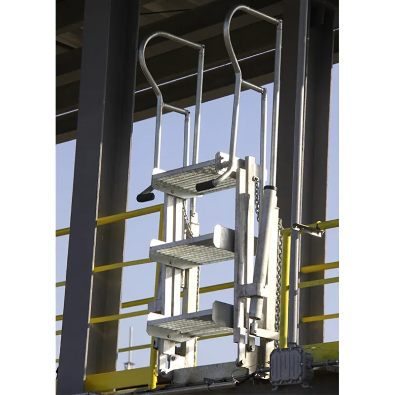 Легкий ступенчатый трап