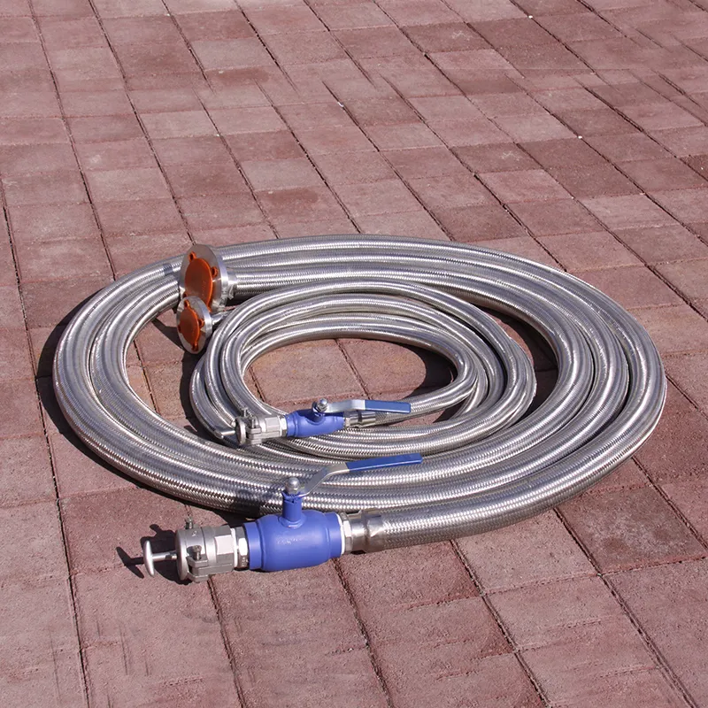 Наливной стояк для погрузки легких углеводородов в железнодорожные цистерны