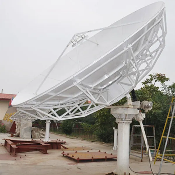 4,5-метровая кольцевая фокальная антенна с электроприводом на полуповоротной опоре