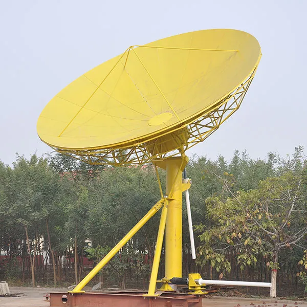 6-метровая прямофокусная приемная антенна с ручной наводкой на ферменной опоре