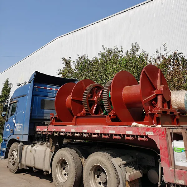 Лебёдка судовая двухбарабанная