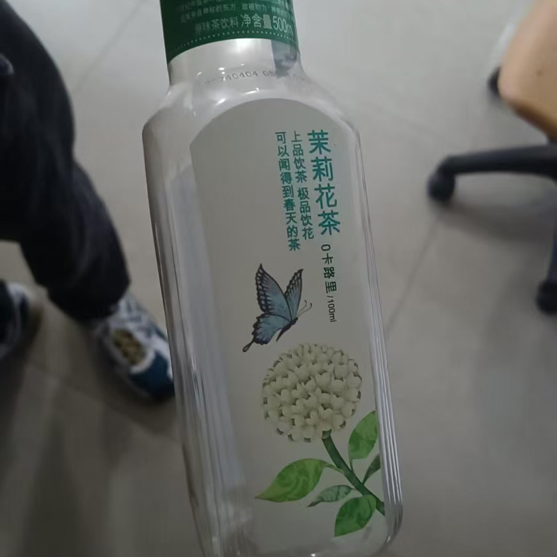 Водный клей для этикеток на пластиковые бутылки