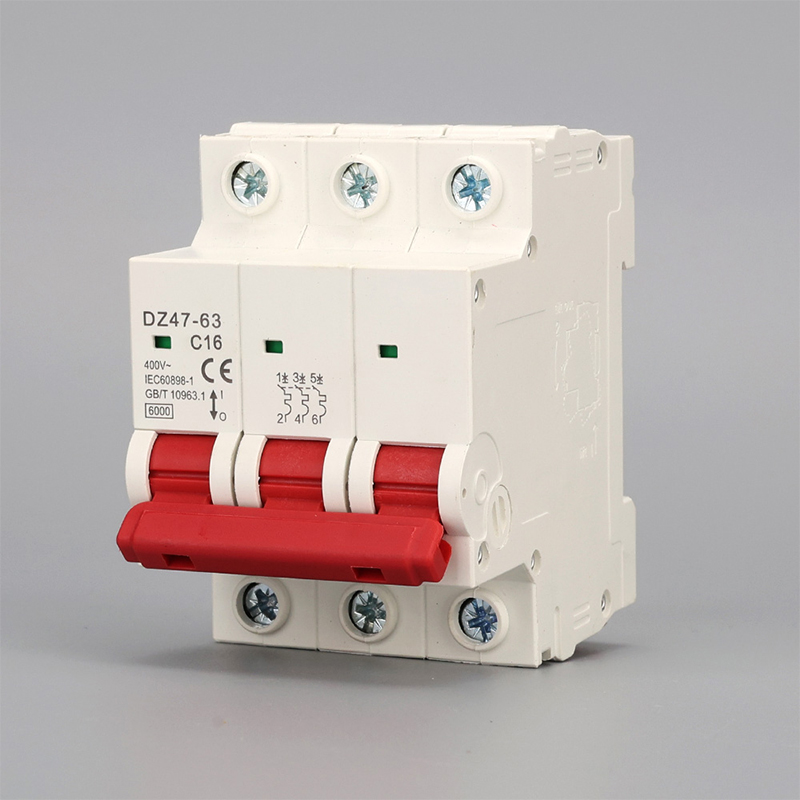 3-полюсный MCB 6A