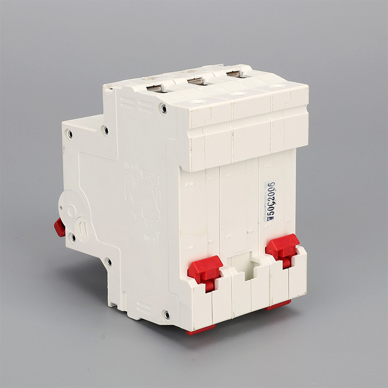 3-полюсный MCB 6A