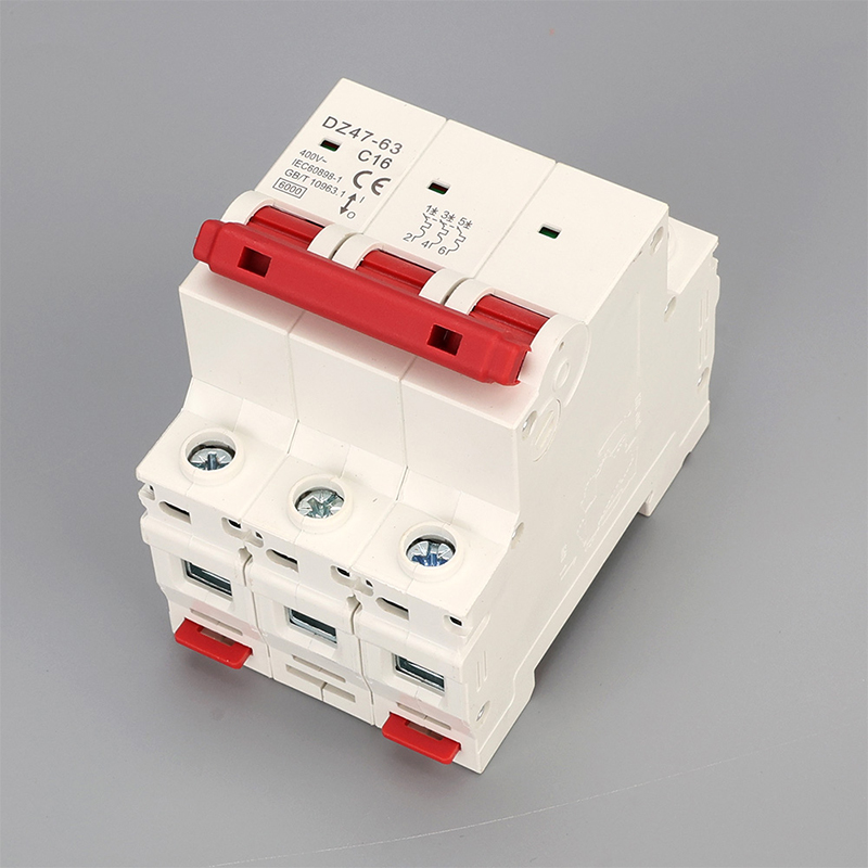 3-полюсный MCB 6A