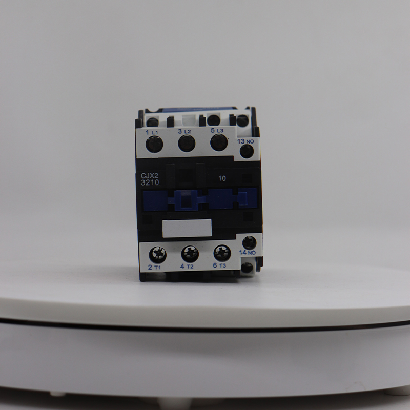 Контактор переменного тока CJX2