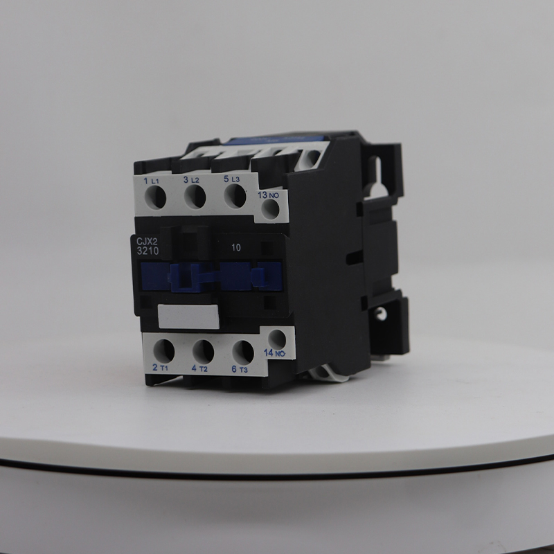Контактор переменного тока CJX2