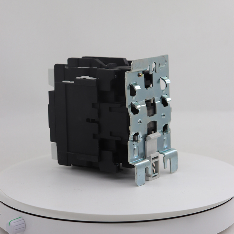 Контактор переменного тока CJX2