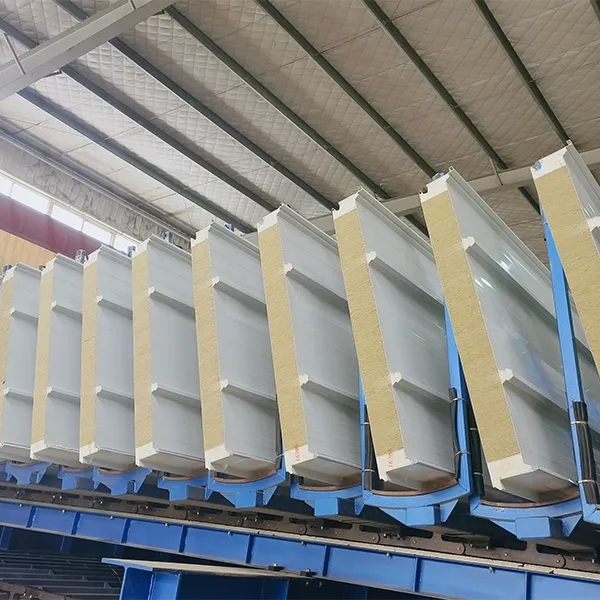 Фотоэлектрическая кровельная панель