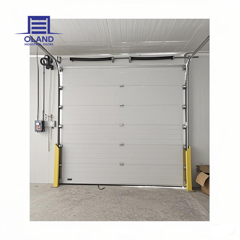 Энергоэффективные промышленные секционные ворота для складов