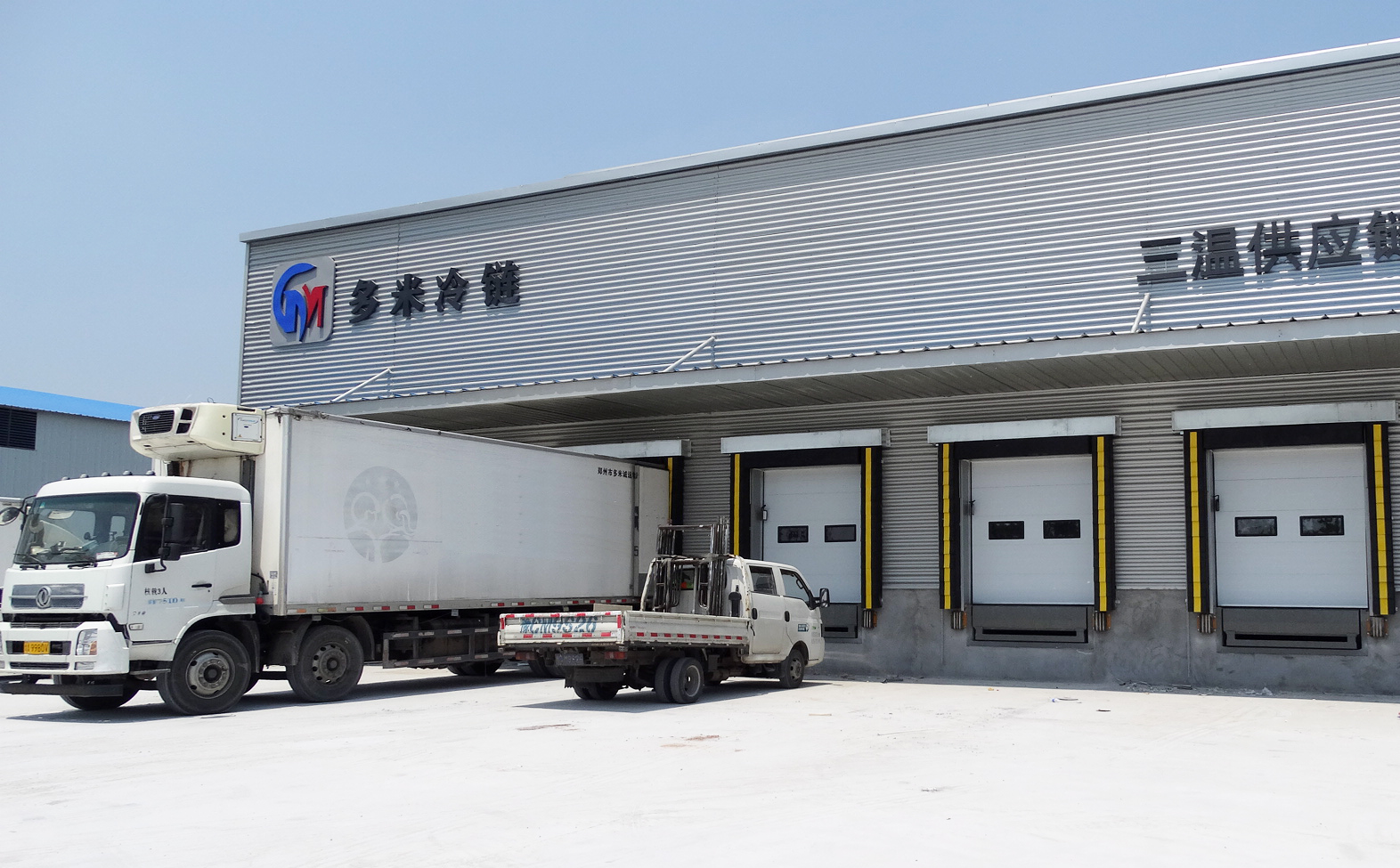 Поролоновое уплотнение для погрузочного дока Zhengzhou Duomi (1)