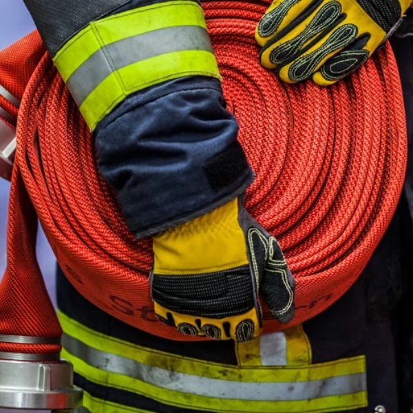 Проблема охрупчивания ПВХ-пожарных рукавов при низких температурах: как обеспечить надежную подачу воды в условиях экстремально низких температур?