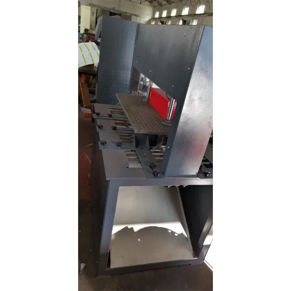 Полуавтоматическая машина для удаления отходов картона RYSM-2